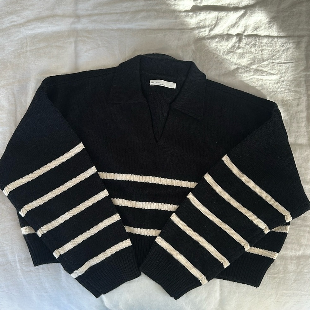 Oak + Fort Cropped V Neck Sweater